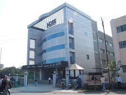 The relocation moved the District Bank backpack | स्थलांतरामुळे जिल्हा बँकेचे दप्तर हलवले The relocation moved the District Bank backpack | स्थलांतरामुळे जिल्हा बँकेचे दप्तर हलवले