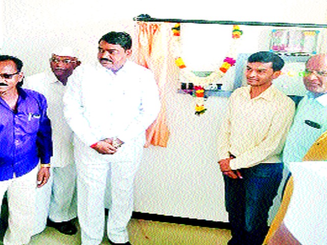 Monica Jadhav I in the lecture competition | वक्तृत्व स्पर्धेत मोनिका जाधव प्रथम Monica Jadhav I in the lecture competition | वक्तृत्व स्पर्धेत मोनिका जाधव प्रथम