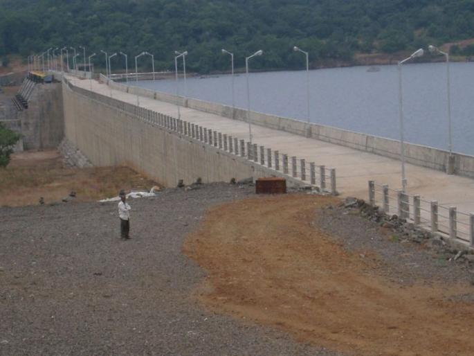Nilwande dam is 50 per cent full and reservoir is 34 per cent full | निळवंडे धरण भरले ५० टक्के, भंडारदरा ३४ टक्के भरले 