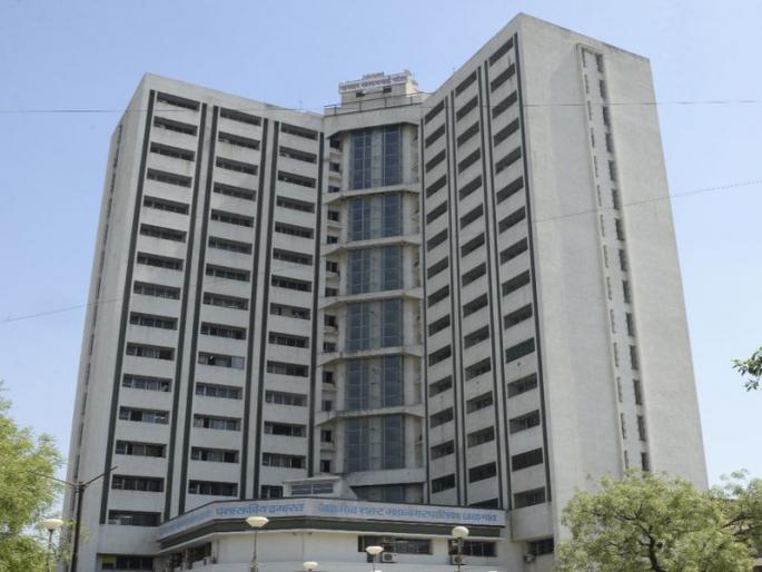 Jalgaon Municipal General Elections | जळगाव मनपा महासभेने केलेल्या ठरावात बड्या पदाधिकाऱ्यांकडून बदलाचा प्रयत्न Jalgaon Municipal General Elections | जळगाव मनपा महासभेने केलेल्या ठरावात बड्या पदाधिकाऱ्यांकडून बदलाचा प्रयत्न