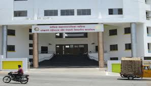 Shukushkat at Panchavati Divisional Office | पंचवटी विभागीय कार्यालयात शुकशुकाट Shukushkat at Panchavati Divisional Office | पंचवटी विभागीय कार्यालयात शुकशुकाट