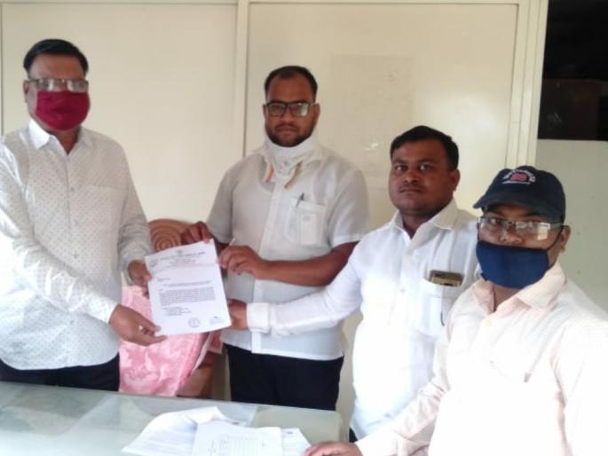 Demand for tariff in the visible area of Krishi Seva Kendra | कृषी सेवा केंद्राच्या दर्शनी भागात दरपत्रक लावण्याची मागणी Demand for tariff in the visible area of Krishi Seva Kendra | कृषी सेवा केंद्राच्या दर्शनी भागात दरपत्रक लावण्याची मागणी