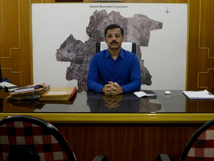 Chief Minister's agenda to implement Tukaram Mundhe in Nashik Municipal Corporation | नाशिक महापालिकेत तुकाराम मुंढे राबविणार मुख्यमंत्र्यांचा अजेंडा Chief Minister's agenda to implement Tukaram Mundhe in Nashik Municipal Corporation | नाशिक महापालिकेत तुकाराम मुंढे राबविणार मुख्यमंत्र्यांचा अजेंडा