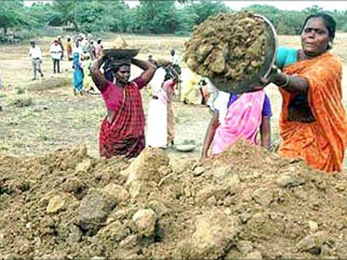 Parbhani: Waiting for employment guarantee in Palam taluka | परभणी : पालम तालुक्यात रोजगार हमीच्या कामांची प्रतीक्षा Parbhani: Waiting for employment guarantee in Palam taluka | परभणी : पालम तालुक्यात रोजगार हमीच्या कामांची प्रतीक्षा