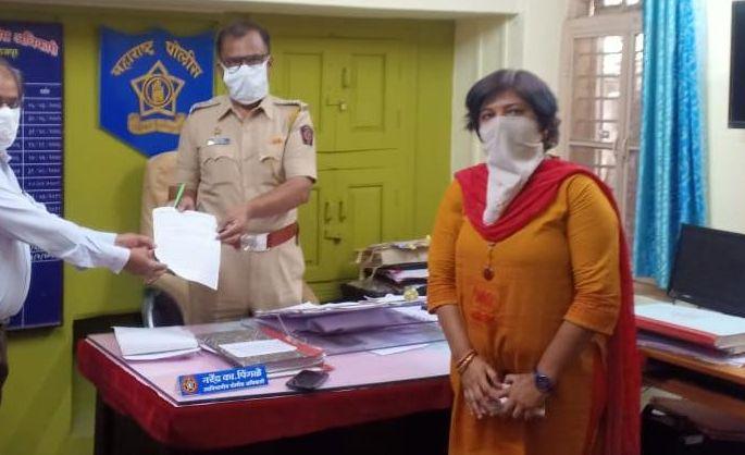 Protest from all levels against the dispute between fruit sellers and Faizpur province | फैजपूर प्रांतांशी फळ विक्रेत्यांनी घातलेल्या वादाचा सर्वच स्तरातून निषेध