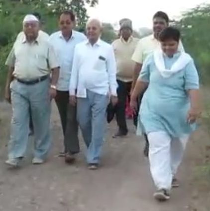  Van Pranastram will be standing at Bahadpur | बहादपूर येथे उभा राहणार वानप्रस्थाश्रम