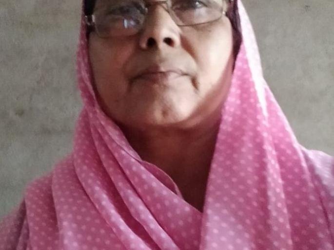 Mother's Day Special | मातृदिन विशेष- आईच्या कष्टमय धाग्यांनीच मुलाला दिली ‘खाकी वर्दी’ Mother's Day Special | मातृदिन विशेष- आईच्या कष्टमय धाग्यांनीच मुलाला दिली ‘खाकी वर्दी’