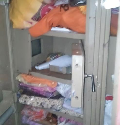 Swargavi home robbed jewelry | सावरगावी घरफोडीत दागिने लंपास Swargavi home robbed jewelry | सावरगावी घरफोडीत दागिने लंपास