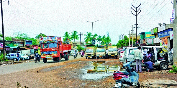 A hundred-fold turnout will be possible - Lokmat special | सांगलीतील शंभरफुटी रस्ता होणार मोकळा-- लोकमत विशेष-बारा कोटींचा आराखडा