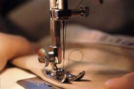 Corona made a living, how to sew? | कोरोनाने आयुष्यच उसवले, टाके घालायचे कसे? Corona made a living, how to sew? | कोरोनाने आयुष्यच उसवले, टाके घालायचे कसे?