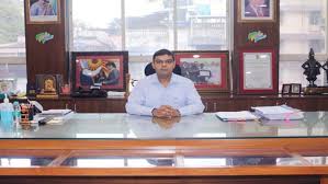 Coronavirus News: Commissioner's public apology in Thane body exchange case | Coronavirus News: ठाण्यातील मृतदेहांची अदलाबदल प्रकरणी अखेर आयुक्तांचा जाहीर माफीनामा Coronavirus News: Commissioner's public apology in Thane body exchange case | Coronavirus News: ठाण्यातील मृतदेहांची अदलाबदल प्रकरणी अखेर आयुक्तांचा जाहीर माफीनामा