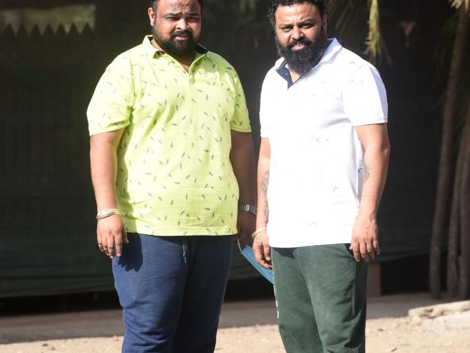 Hotel owner becomes Devadut for staff and truck driver; | हॉटेल मालकच बनला स्टाफ आणि ट्रक चालकांसाठी देवदुत, जवळ जवळ २०० जणांची करतोय तीन वेळा जेवणाची सोय Hotel owner becomes Devadut for staff and truck driver; | हॉटेल मालकच बनला स्टाफ आणि ट्रक चालकांसाठी देवदुत, जवळ जवळ २०० जणांची करतोय तीन वेळा जेवणाची सोय