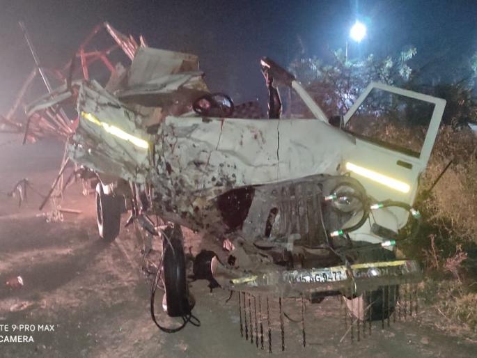 Two killed in road mishap | वाडीवऱ्हेजवळ अपघातात दोन ठार Two killed in road mishap | वाडीवऱ्हेजवळ अपघातात दोन ठार