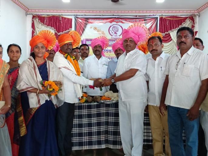 In Khatav taluka, teachers should meet in Vaduj to get rid of teachers | खटाव तालुक्यात शिक्षक संघाला भगदाड, वडूजमध्ये मेळावा In Khatav taluka, teachers should meet in Vaduj to get rid of teachers | खटाव तालुक्यात शिक्षक संघाला भगदाड, वडूजमध्ये मेळावा