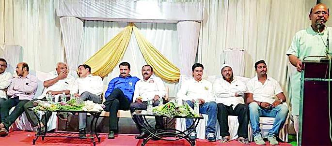 Lok Sabha Election 2019; As a representative, he always worked without any social work | Lok Sabha Election 2019; लोकप्रतिनिधी म्हणून सदैव समाजविरहीत काम केले Lok Sabha Election 2019; As a representative, he always worked without any social work | Lok Sabha Election 2019; लोकप्रतिनिधी म्हणून सदैव समाजविरहीत काम केले