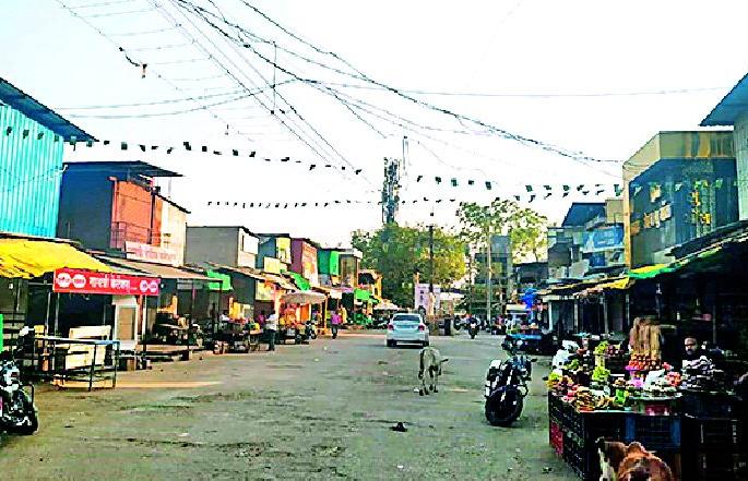 Order to vacate controversial clauses | वादग्रस्त गाळे रिकामे करण्याचे आदेश Order to vacate controversial clauses | वादग्रस्त गाळे रिकामे करण्याचे आदेश