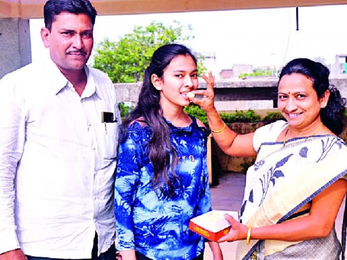 Free Methodist's Sealhal tops with 99.60 percent marks | फ्री मेथॉडीस्टची स्रेहल सर्वाधिक ९९.६० टक्के गुणांसह अव्वल Free Methodist's Sealhal tops with 99.60 percent marks | फ्री मेथॉडीस्टची स्रेहल सर्वाधिक ९९.६० टक्के गुणांसह अव्वल