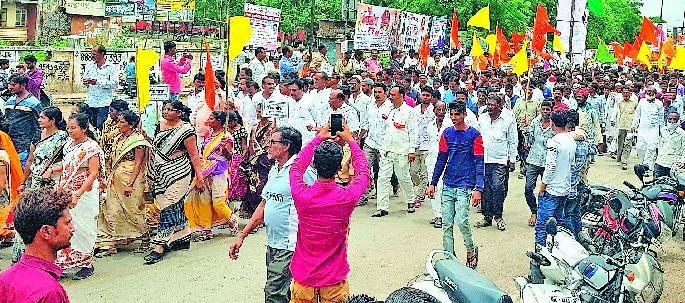 Maratha, Dhanagar, on the Muslim road | मराठा, धनगर, मुस्लीम रस्त्यावर