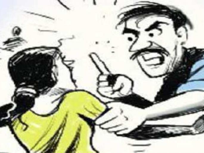 Quarrels between two neighbors in Shelgi over pottery; Accused of assault with sword | शेळगीतील दोन शेजाºयांची भांडणे कुंभारवेशीत; तलवारीने हल्ला केल्याचा आरोप Quarrels between two neighbors in Shelgi over pottery; Accused of assault with sword | शेळगीतील दोन शेजाºयांची भांडणे कुंभारवेशीत; तलवारीने हल्ला केल्याचा आरोप