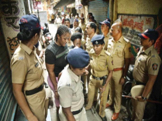 Milind Bharambe, Police Commissioner of Navi Mumbai, undertook to destroy this base of drug mafia. | नवी मुंबईचा उडता पंजाब होऊ द्यायचा का...? Milind Bharambe, Police Commissioner of Navi Mumbai, undertook to destroy this base of drug mafia. | नवी मुंबईचा उडता पंजाब होऊ द्यायचा का...?