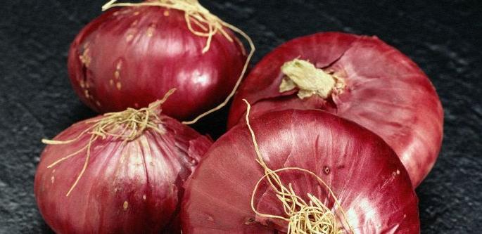 Inflows increased; Onion and potato prices fell | आवक वाढली; कांदे व बटाट्याचे दर उतरले