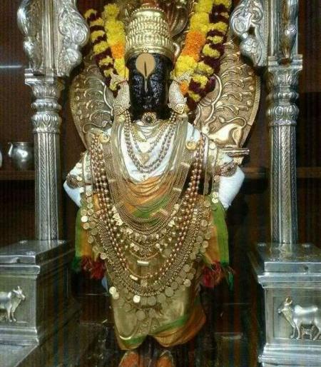 Pandurang of Pandharpur is the heritage of Lord Krishna | पंढरपूरचा पांडुरंग हा श्रीकृष्ण वंशाचाच वारसा Pandurang of Pandharpur is the heritage of Lord Krishna | पंढरपूरचा पांडुरंग हा श्रीकृष्ण वंशाचाच वारसा