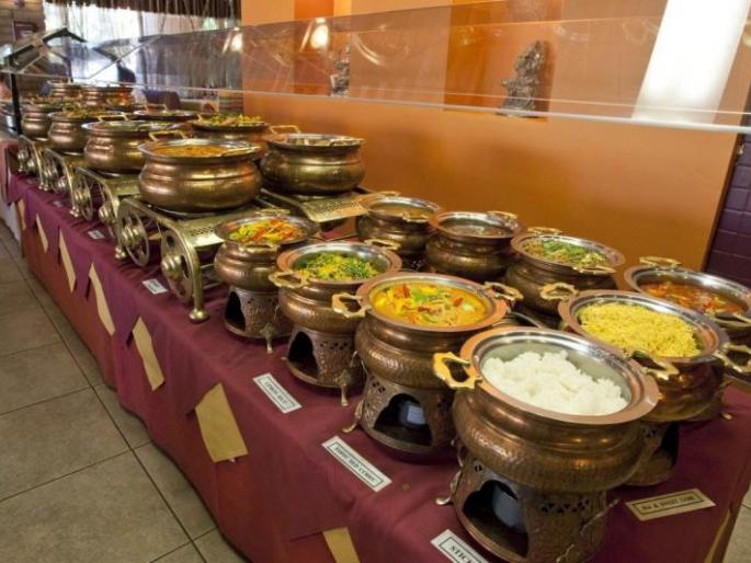 The rest of the wedding food are in the hospitals | लग्न समारंभातील उरलेले अन्न रूग्णालयात The rest of the wedding food are in the hospitals | लग्न समारंभातील उरलेले अन्न रूग्णालयात