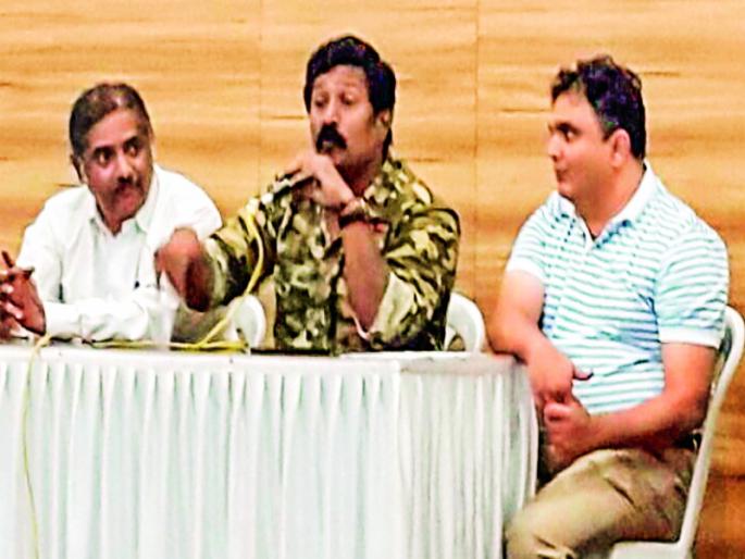 Praveen Tarde guided to purushottam karandak's students in pune | सद्य:स्थितीवरील एकांकिकाच होतात ‘क्लिक’: प्रवीण तरडे; ‘पुरुषोत्तम’साठी मार्गदर्शन Praveen Tarde guided to purushottam karandak's students in pune | सद्य:स्थितीवरील एकांकिकाच होतात ‘क्लिक’: प्रवीण तरडे; ‘पुरुषोत्तम’साठी मार्गदर्शन