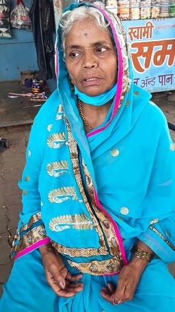 She refuses to go with Mauli's son | त्या माउलीचा मुलासोबत जाण्यास नकार She refuses to go with Mauli's son | त्या माउलीचा मुलासोबत जाण्यास नकार