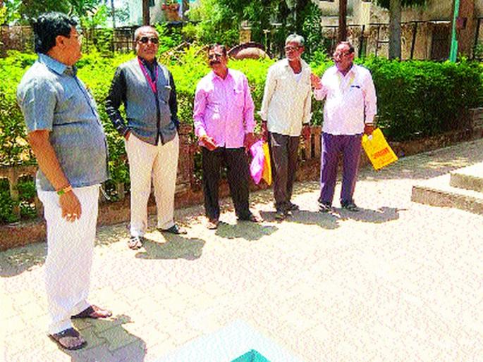 Resolve again from Municipal corporation | महापालिकेकडून पुन्हा ‘देऊळबंद’चा प्रयत्न Resolve again from Municipal corporation | महापालिकेकडून पुन्हा ‘देऊळबंद’चा प्रयत्न