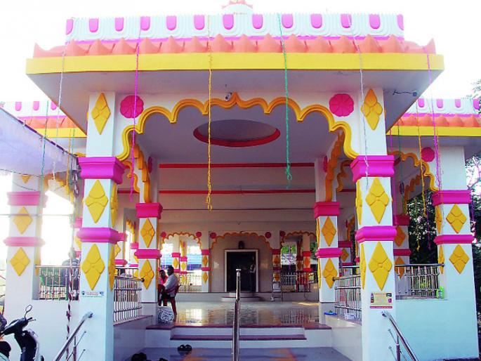 The victims zealously bribe the temple | बळी मंदिरात बलिप्रतिपदा उत्साहात