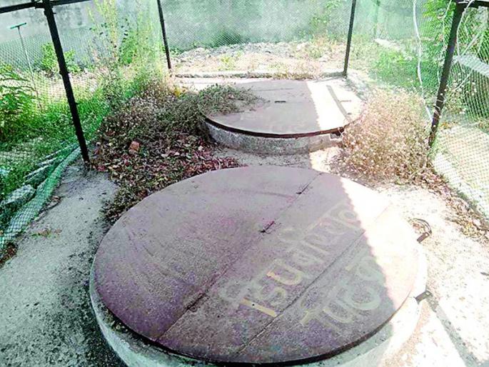 PHCs have to dispose of bio-medical waste themselves! | पीएचसींना स्वत:च लावावी लागतेय ‘बायो मेडिकल वेस्ट’ची विल्हेवाट! PHCs have to dispose of bio-medical waste themselves! | पीएचसींना स्वत:च लावावी लागतेय ‘बायो मेडिकल वेस्ट’ची विल्हेवाट!