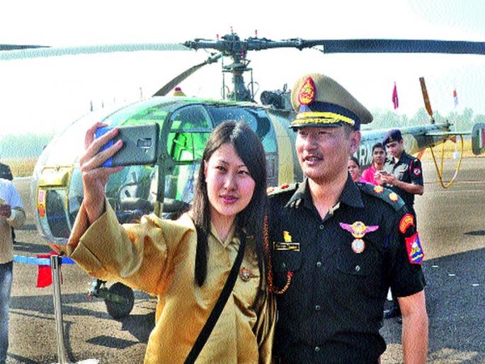  Bhootan's jawans have started learning lessons in 'Cats' | भूतानच्या जवानाने ‘कॅट्स’मध्ये गिरविले धडे