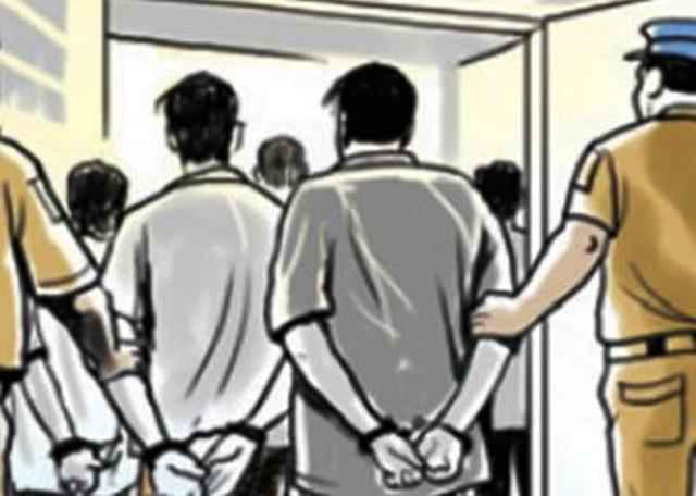 Gang arrested in cine style in Nagpur | चोरट्यांना नागपुरात सिनेस्टाईल अटक; कारची काच फोडून माल लंपास करणारी टोळी गवसली
