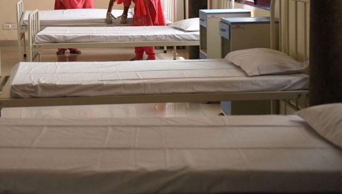 Set up 10 bed covid center at Gram Panchayat level! | ग्रामपंचायत स्तरावर १० बेडच्या कोविड सेंटरची उभारणी करा! Set up 10 bed covid center at Gram Panchayat level! | ग्रामपंचायत स्तरावर १० बेडच्या कोविड सेंटरची उभारणी करा!