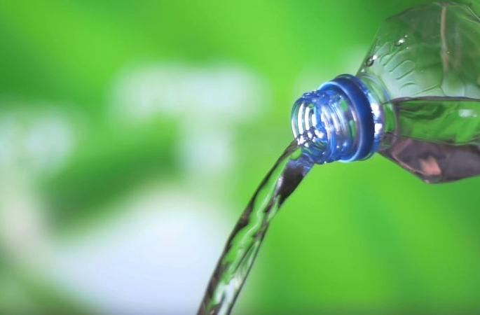 Pure water ATM machine; Lonavahi Gram Panchayat undertaking in Chandrapur district | शुद्ध पाण्याचे एटीएम मशीन; चंद्रपूर जिल्ह्यातील लोणवाही ग्रामपंचायतीचा उपक्रम Pure water ATM machine; Lonavahi Gram Panchayat undertaking in Chandrapur district | शुद्ध पाण्याचे एटीएम मशीन; चंद्रपूर जिल्ह्यातील लोणवाही ग्रामपंचायतीचा उपक्रम