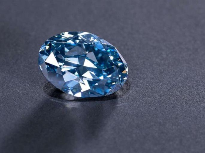 The diamond traded by the builder | हिरे व्यापाऱ्यास बिल्डरने घातला गंडा The diamond traded by the builder | हिरे व्यापाऱ्यास बिल्डरने घातला गंडा