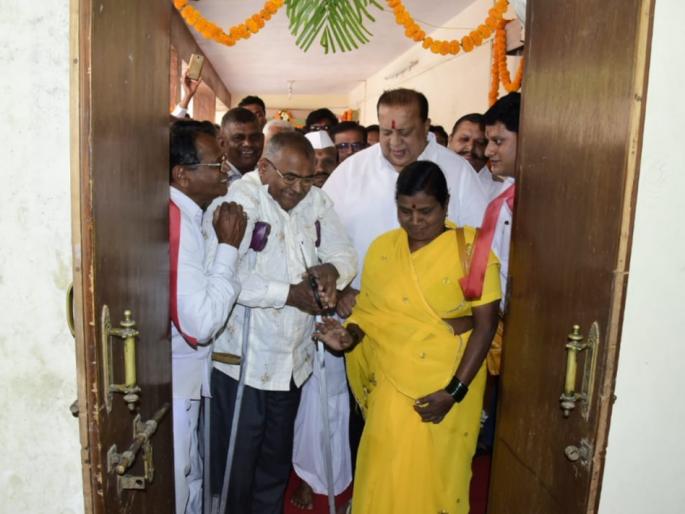 If you keep suppressing work for Chirimiri, remember Yadav, Hasan Mushrif alert officials | चिरीमिरीसाठी काम दडपून ठेवाल तर याद राखा : हसन मुश्रीफ If you keep suppressing work for Chirimiri, remember Yadav, Hasan Mushrif alert officials | चिरीमिरीसाठी काम दडपून ठेवाल तर याद राखा : हसन मुश्रीफ