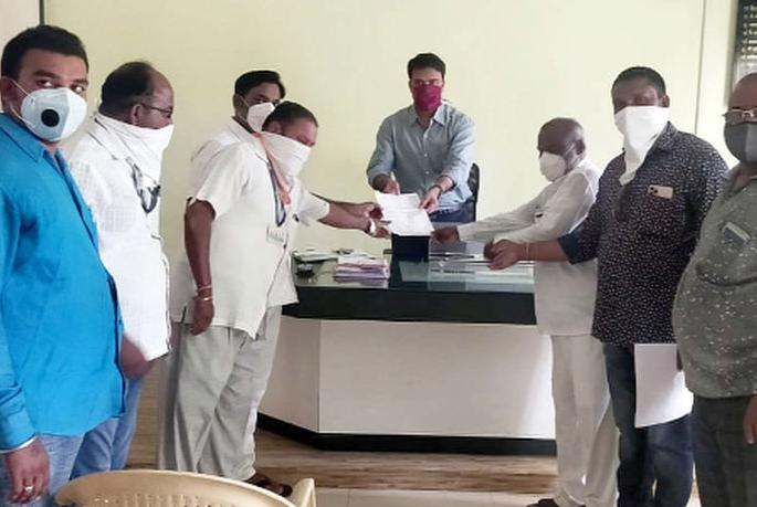 Take action against those who vandalized the palace | ‘राजगृहा’वर तोडफोड करणाऱ्यांविरूद्ध कारवाई करा Take action against those who vandalized the palace | ‘राजगृहा’वर तोडफोड करणाऱ्यांविरूद्ध कारवाई करा