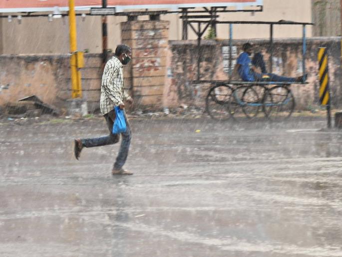 Monsoon entry in Kolhapur is in full swing | Monsoon : कोल्हापुरात मान्सूनची एंट्री दबकतच Monsoon entry in Kolhapur is in full swing | Monsoon : कोल्हापुरात मान्सूनची एंट्री दबकतच