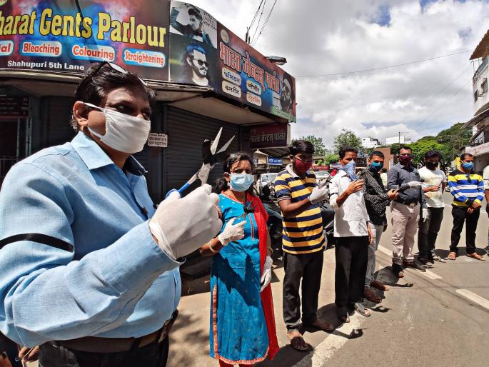 CoronaVirus: Allow the hair follicles to start | CoronaVirus : केश कर्तनालये सुरू करण्यास परवानगी द्या CoronaVirus: Allow the hair follicles to start | CoronaVirus : केश कर्तनालये सुरू करण्यास परवानगी द्या