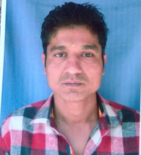 Kolhapur: Suicide by taking a criminal offense in Friday Peth | कोल्हापूर : शुक्रवार पेठेतील गुन्हेगाराची गळफास घेऊन आत्महत्या Kolhapur: Suicide by taking a criminal offense in Friday Peth | कोल्हापूर : शुक्रवार पेठेतील गुन्हेगाराची गळफास घेऊन आत्महत्या