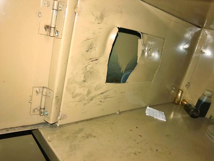 In Shantinagar, 60 tola gold was destroyed | शांतिनगरात ६० तोळे सोने पळविले In Shantinagar, 60 tola gold was destroyed | शांतिनगरात ६० तोळे सोने पळविले