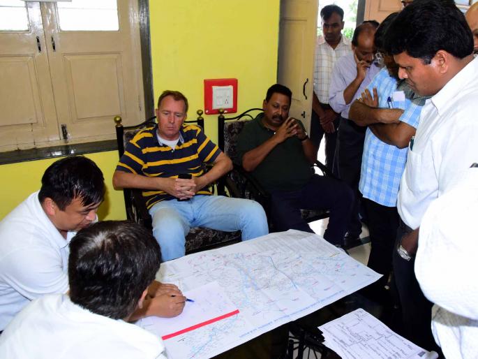 Proposal for a project of Rs | पुराचे पाणी दुष्काळी भागात नेण्यासाठी २७ हजार कोटींच्या प्रकल्पाचा प्रस्ताव Proposal for a project of Rs | पुराचे पाणी दुष्काळी भागात नेण्यासाठी २७ हजार कोटींच्या प्रकल्पाचा प्रस्ताव