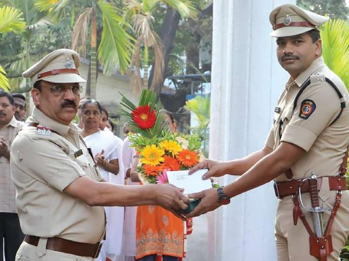 12 Bahadhedar officers of Raigad District Police, Gaurav for the best performance of the employees | रायगड जिल्हा पोलीस दलातील १२ बहाद्दर अधिकारी, कर्मचाऱ्यांचा उत्तम कामगिरीसाठी गौरव