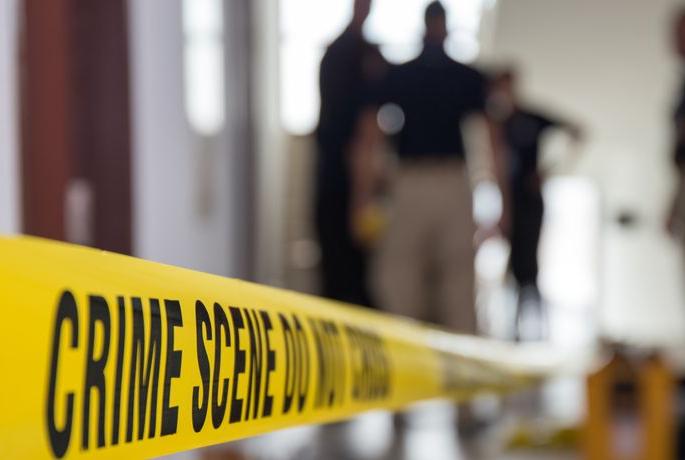 The police sub-inspector planted a handcart driver's ear stone | पोलीस उपनिरीक्षकाने लगावली हातगाडीचालकाच्या कानशिलात The police sub-inspector planted a handcart driver's ear stone | पोलीस उपनिरीक्षकाने लगावली हातगाडीचालकाच्या कानशिलात