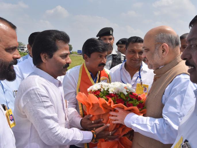 Maharashtra Election 2019: Rahul Gandhi leaves the field: Amit Shah | Maharashtra Election 2019 : राहुल गांधी यांनी मैदान सोडले : अमित शहा Maharashtra Election 2019: Rahul Gandhi leaves the field: Amit Shah | Maharashtra Election 2019 : राहुल गांधी यांनी मैदान सोडले : अमित शहा