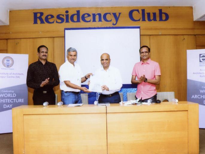  Architects should design affordable homes: Daulat Desai | आर्किटेक्टस्नी परवडणाऱ्या घरांची रचना करावी : दौलत देसाई