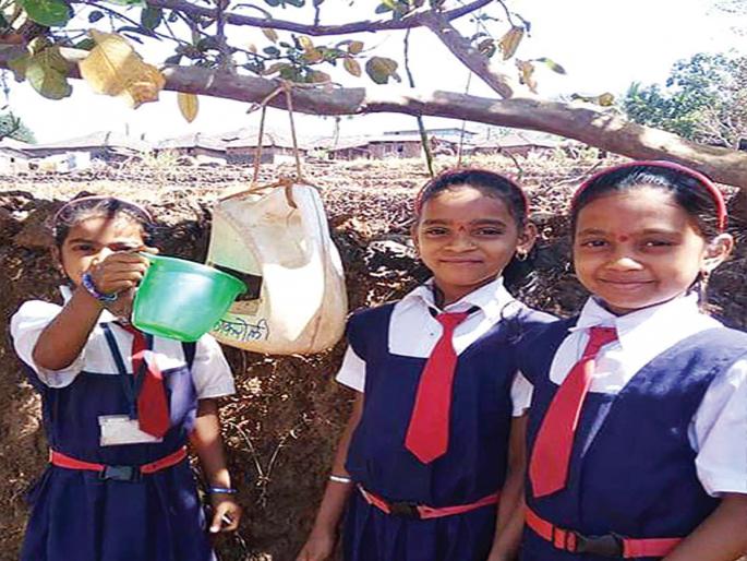 Initiatives for the bird conservation of the students | विद्यार्थ्यांचा पक्षी संवर्धनासाठी पुढाकार