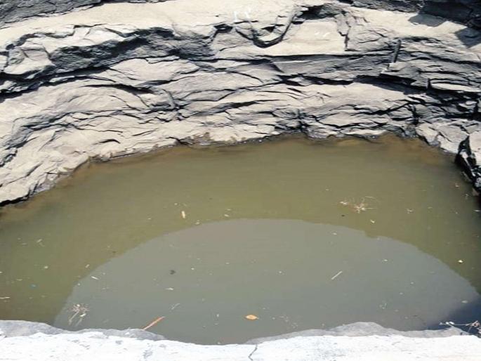 Demand for water supply from Tanker, Gagaon and Gairanapada villagers demand | टँकरने पाणी पुरवण्याची मागणी, गेगाव आणि गायरानपाडा गावकऱ्यांची मागणी Demand for water supply from Tanker, Gagaon and Gairanapada villagers demand | टँकरने पाणी पुरवण्याची मागणी, गेगाव आणि गायरानपाडा गावकऱ्यांची मागणी